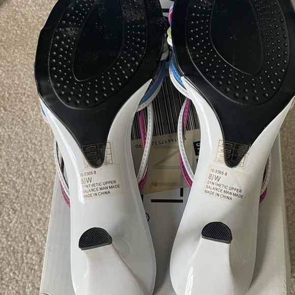 Via Accenti Women’ Heels Sandals 8.5W - Picture 4 of 4